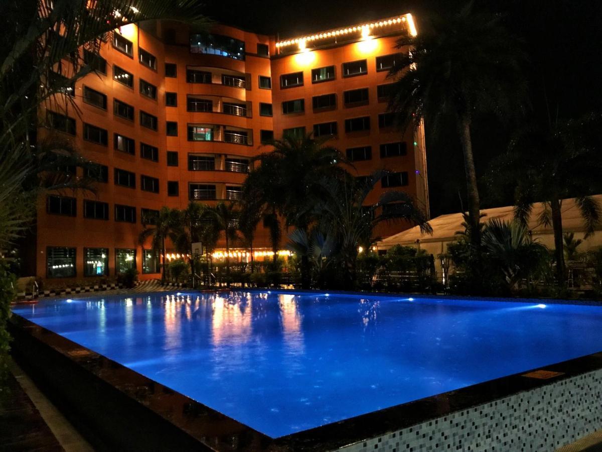 Ramada By Wyndham Alleppey Alappuzha Екстериор снимка