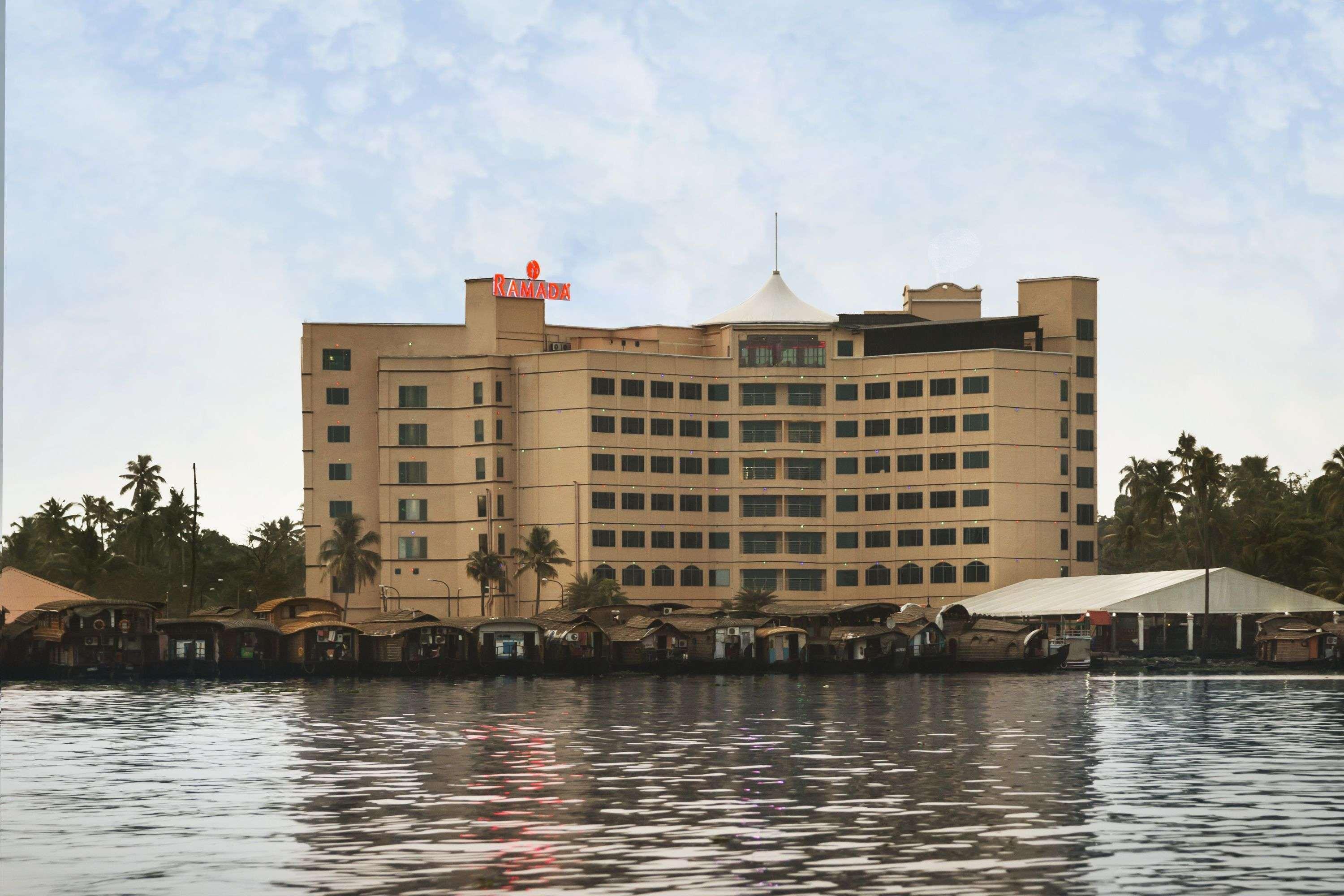 Ramada By Wyndham Alleppey Alappuzha Екстериор снимка