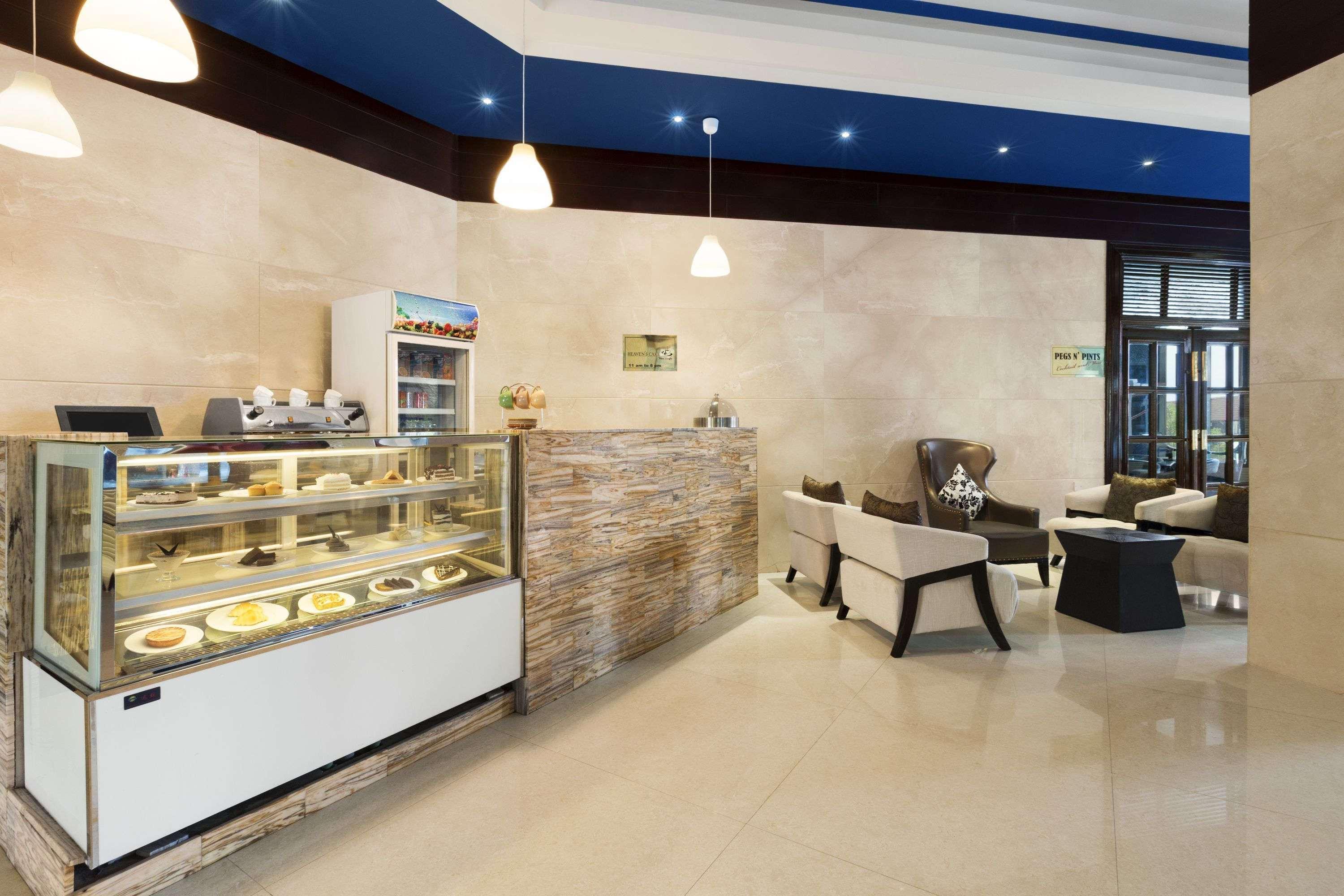 Ramada By Wyndham Alleppey Alappuzha Екстериор снимка