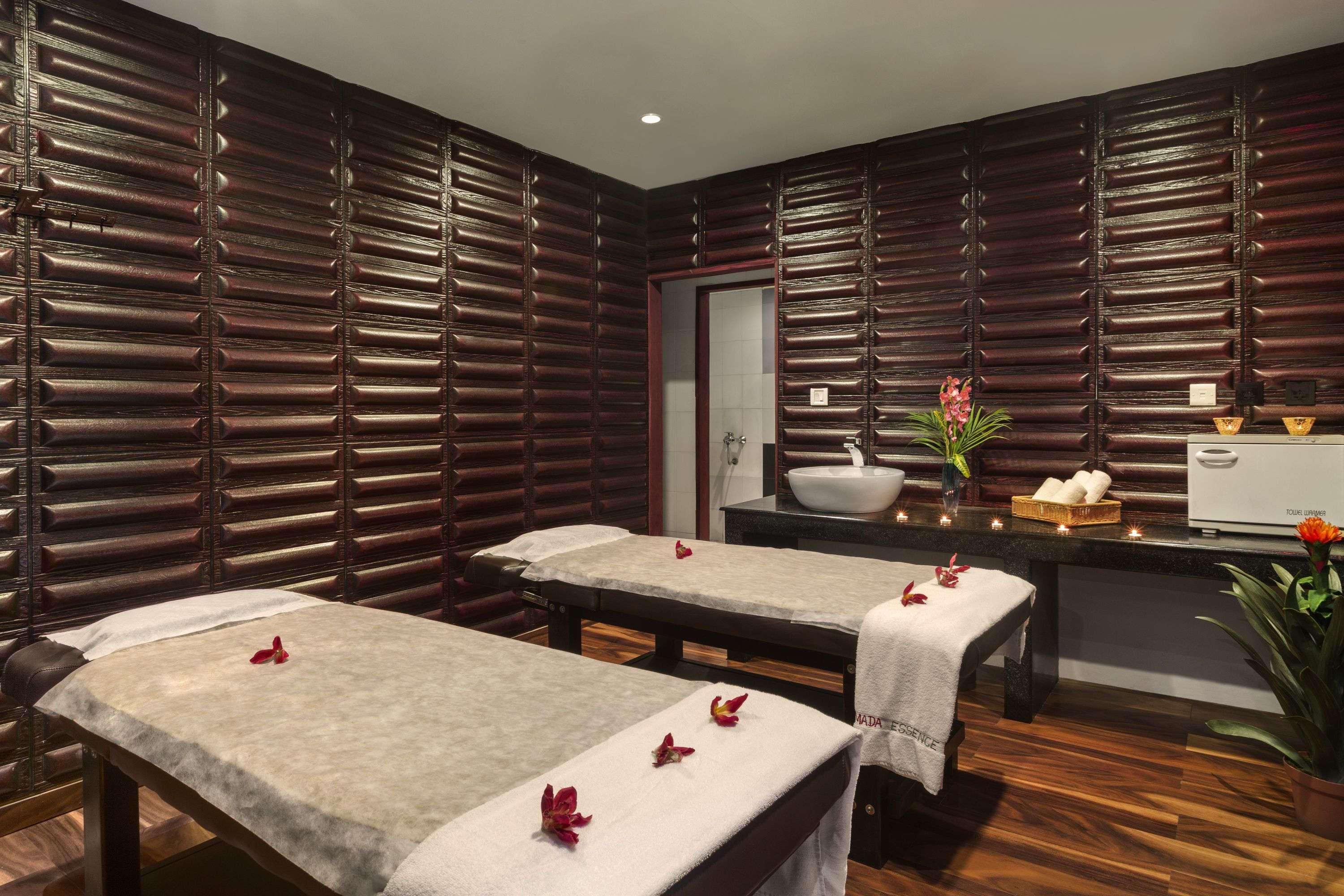 Ramada By Wyndham Alleppey Alappuzha Екстериор снимка