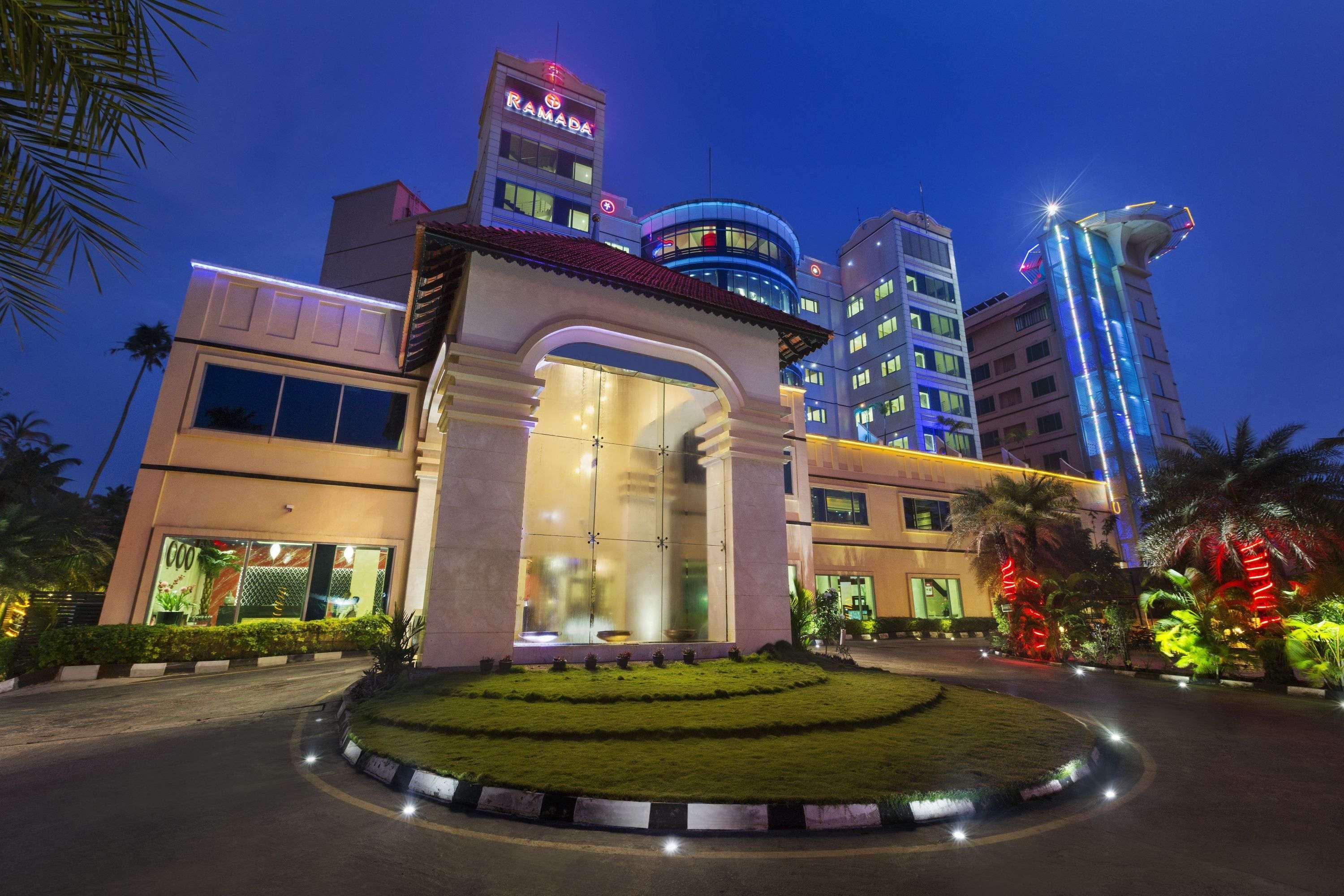 Ramada By Wyndham Alleppey Alappuzha Екстериор снимка
