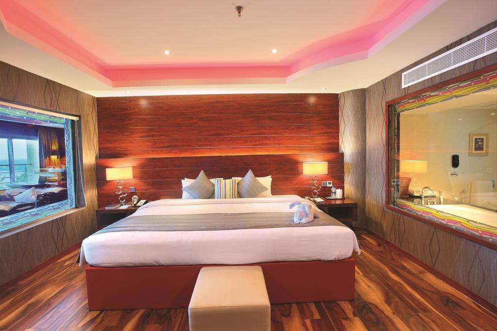 Ramada By Wyndham Alleppey Alappuzha Екстериор снимка