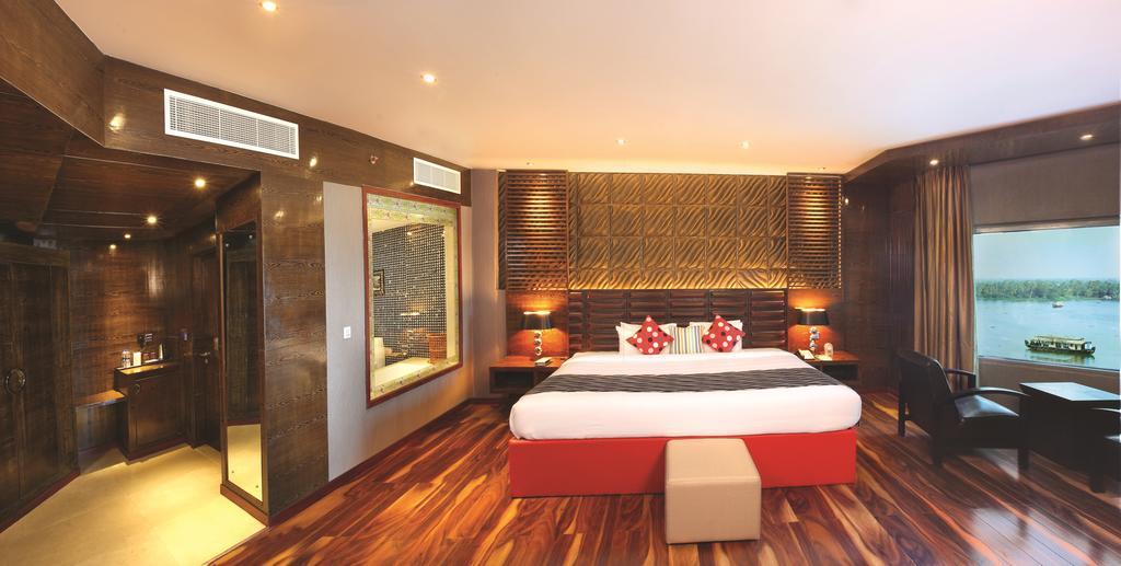 Ramada By Wyndham Alleppey Alappuzha Екстериор снимка
